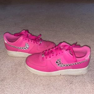 NIKE AIR FORCE 1s great condition neon pink and bedazzled